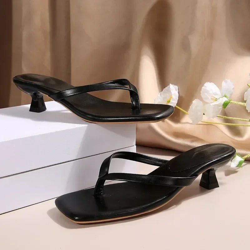 2025 New Hot Selling High Quality Solid Color Square Toe Summer Ladies Slippers Low Heel Comfortable Women's Shoes Thick Heel